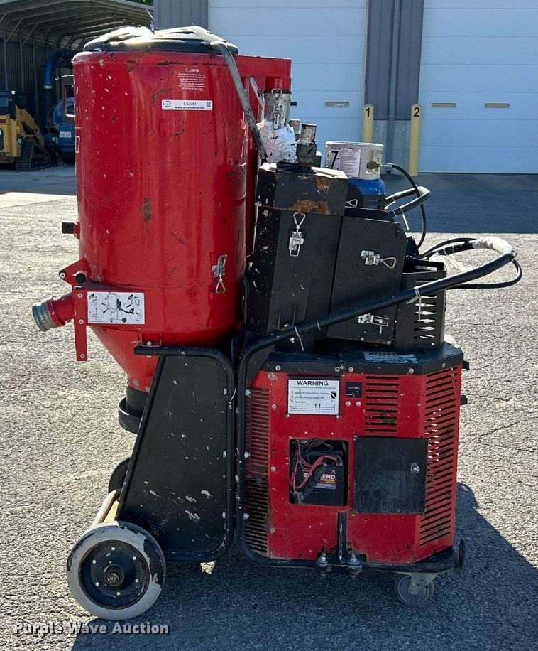 image for item EK3491 Husqvarna T8600 Ermator dust collector