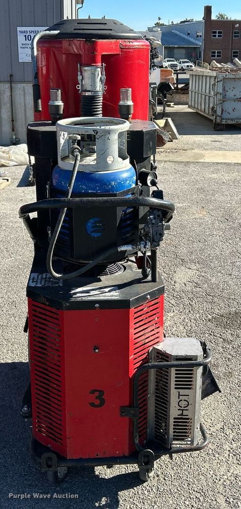 image for item EK3491 Husqvarna T8600 Ermator dust collector