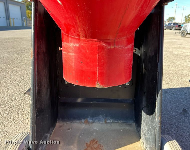 image for item EK3491 Husqvarna T8600 Ermator dust collector