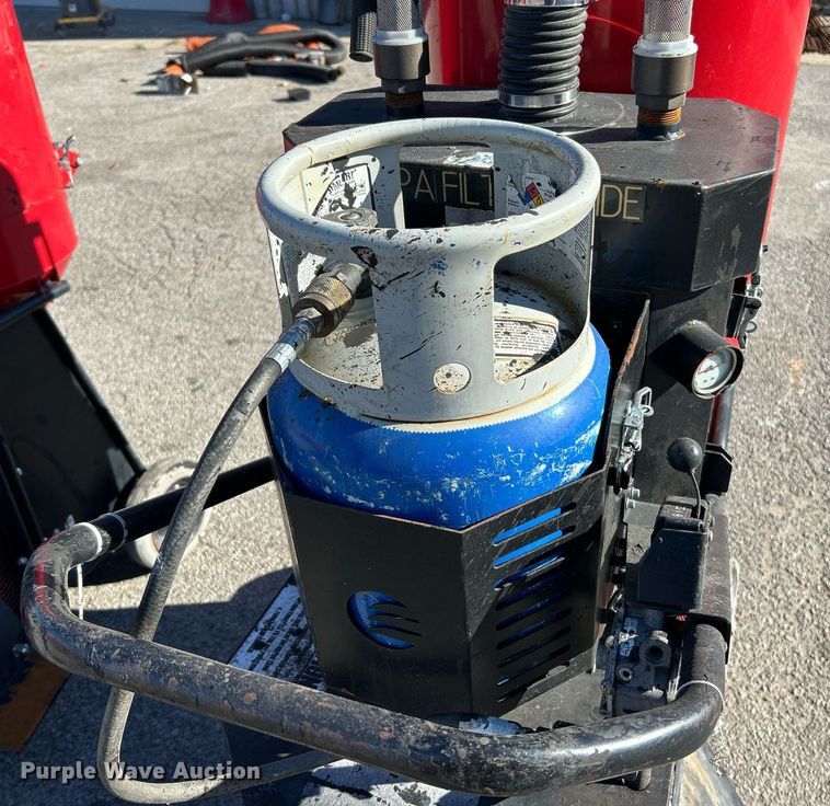 image for item EK3491 Husqvarna T8600 Ermator dust collector