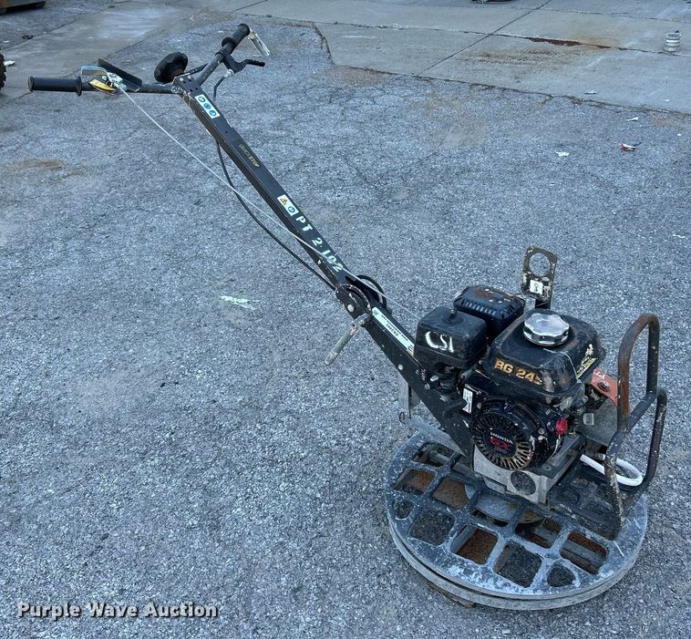 image for item EK3493 2021 Husqvarna  BG245 concrete trowel 