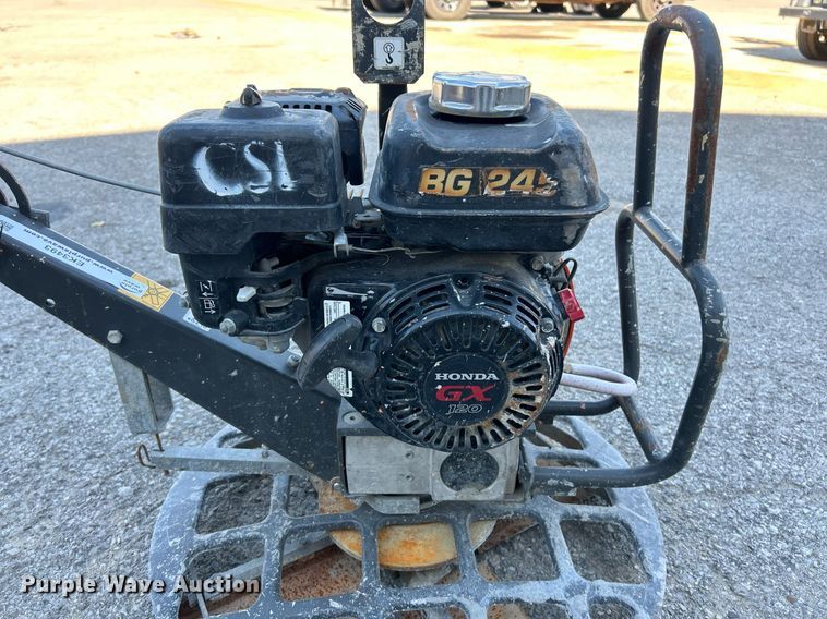 image for item EK3493 2021 Husqvarna  BG245 concrete trowel 