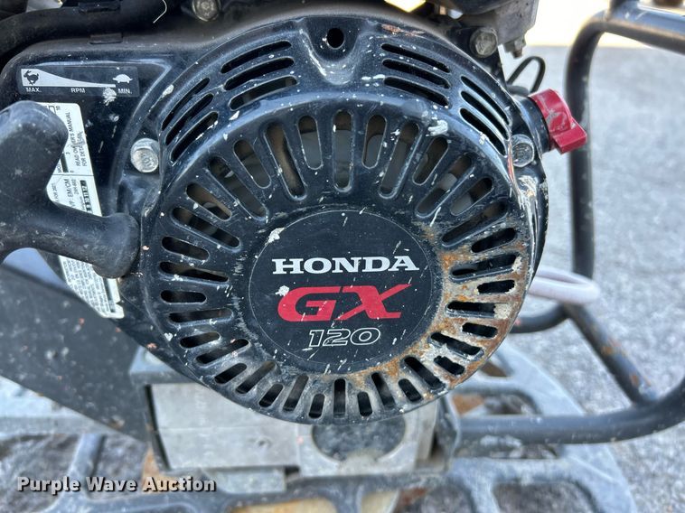 image for item EK3493 2021 Husqvarna  BG245 concrete trowel 