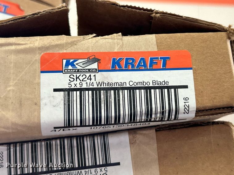 image for item EK3493 2021 Husqvarna  BG245 concrete trowel 