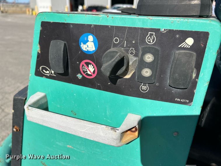 image for item EK3499 2017 Whiteman STX6H power trowel