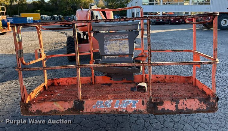 image for item EK3513 2006 JLG 600S boom lift