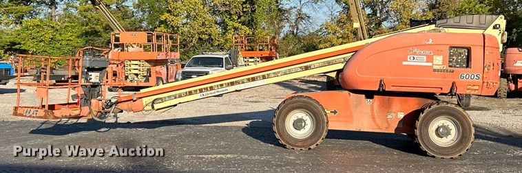 image for item EK3513 2006 JLG 600S boom lift