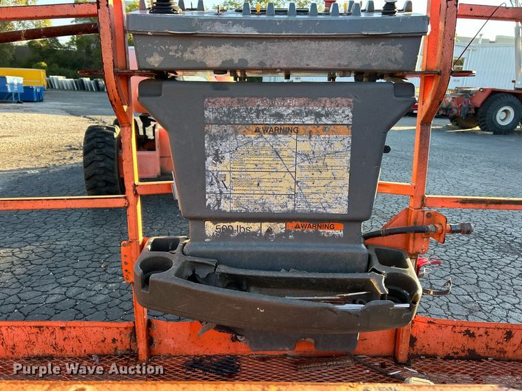 image for item EK3513 2006 JLG 600S boom lift