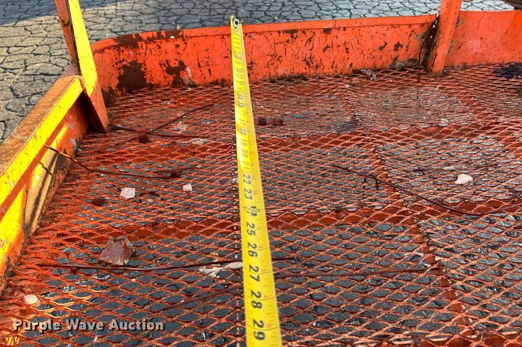 image for item EK3513 2006 JLG 600S boom lift