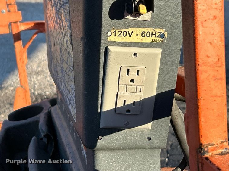 image for item EK3513 2006 JLG 600S boom lift