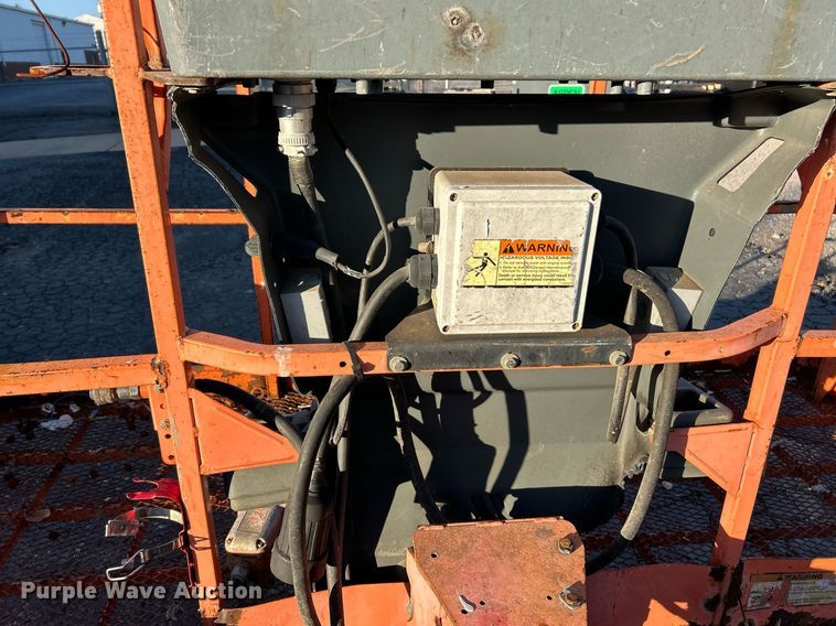 image for item EK3513 2006 JLG 600S boom lift