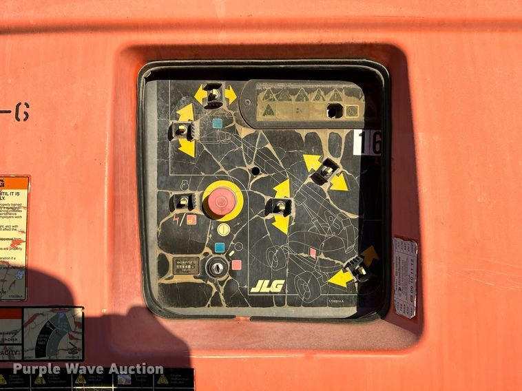 image for item EK3513 2006 JLG 600S boom lift