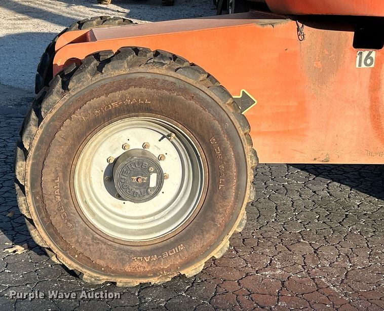 image for item EK3513 2006 JLG 600S boom lift