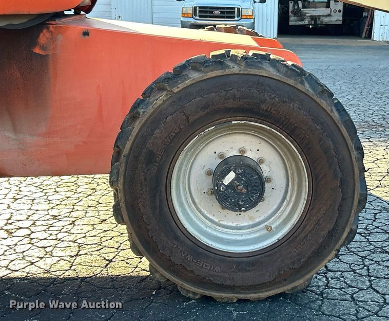 image for item EK3513 2006 JLG 600S boom lift