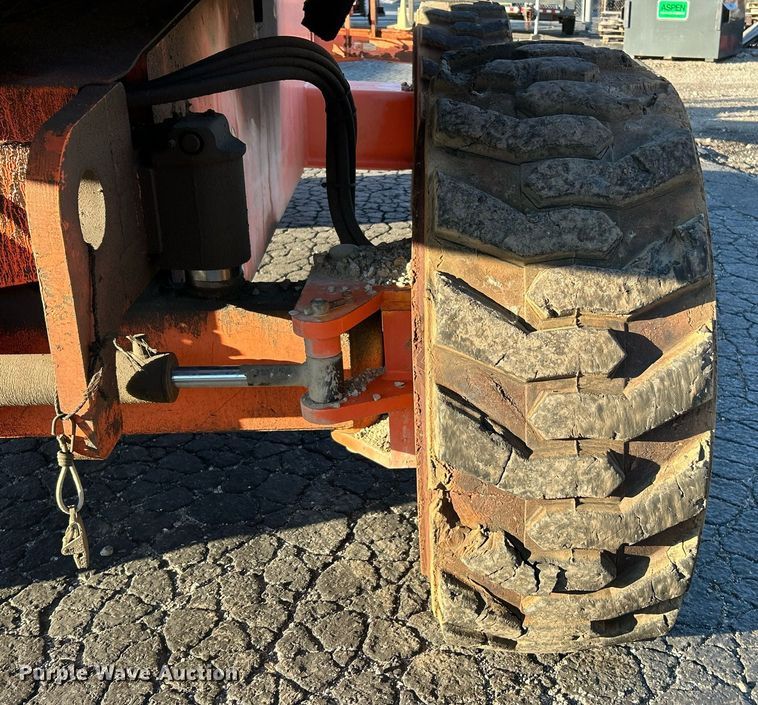 image for item EK3513 2006 JLG 600S boom lift