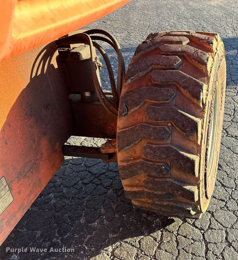 image for item EK3513 2006 JLG 600S boom lift