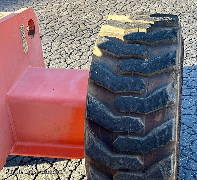 image for item EK3513 2006 JLG 600S boom lift