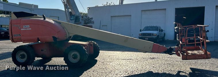 image for item EK3514 2006 JLG 600S boom lift