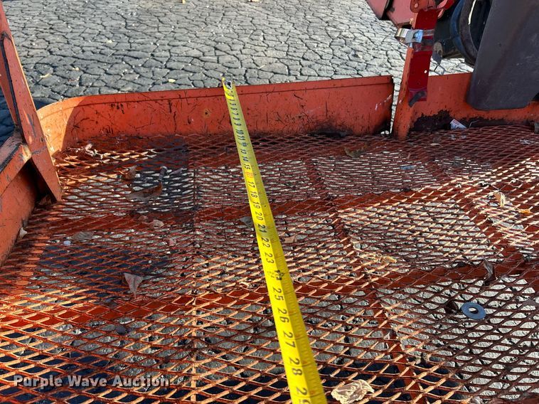 image for item EK3514 2006 JLG 600S boom lift