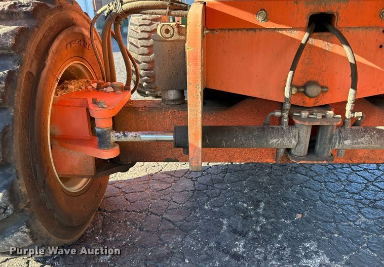 image for item EK3514 2006 JLG 600S boom lift