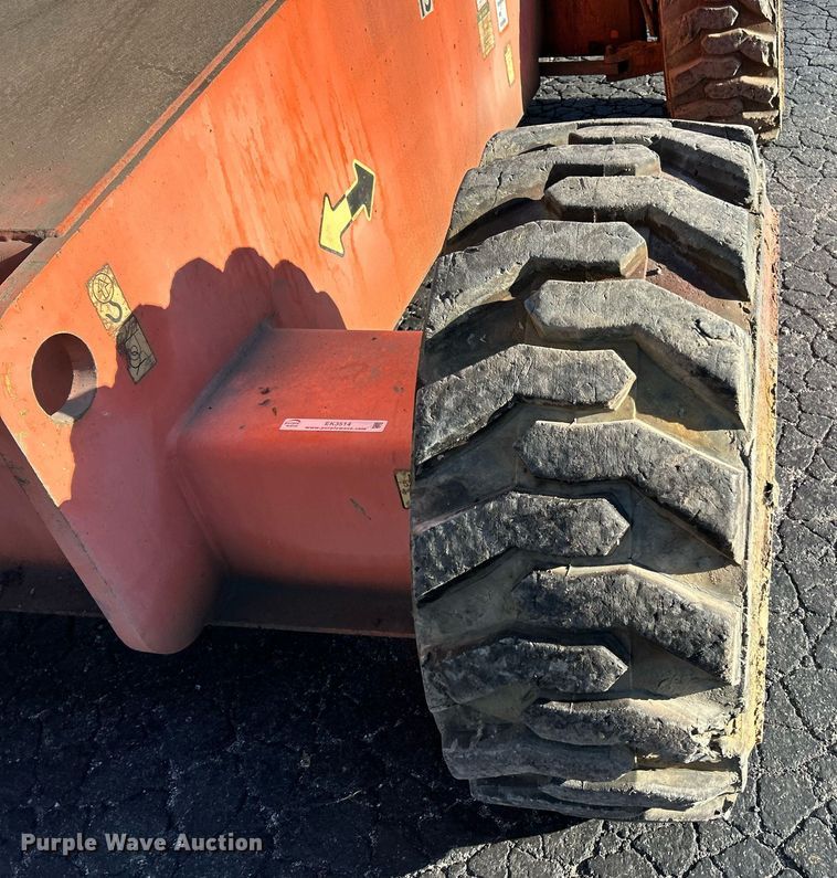 image for item EK3514 2006 JLG 600S boom lift