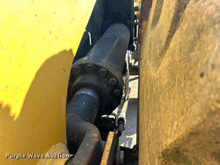 image for item EK3515 2003 Komatsu WA470-5H wheel loader