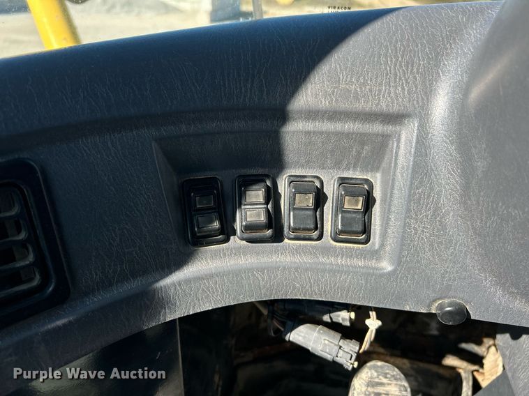 image for item EK3515 2003 Komatsu WA470-5H wheel loader