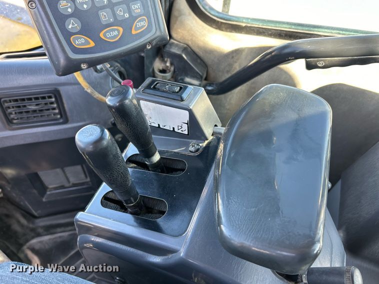 image for item EK3515 2003 Komatsu WA470-5H wheel loader