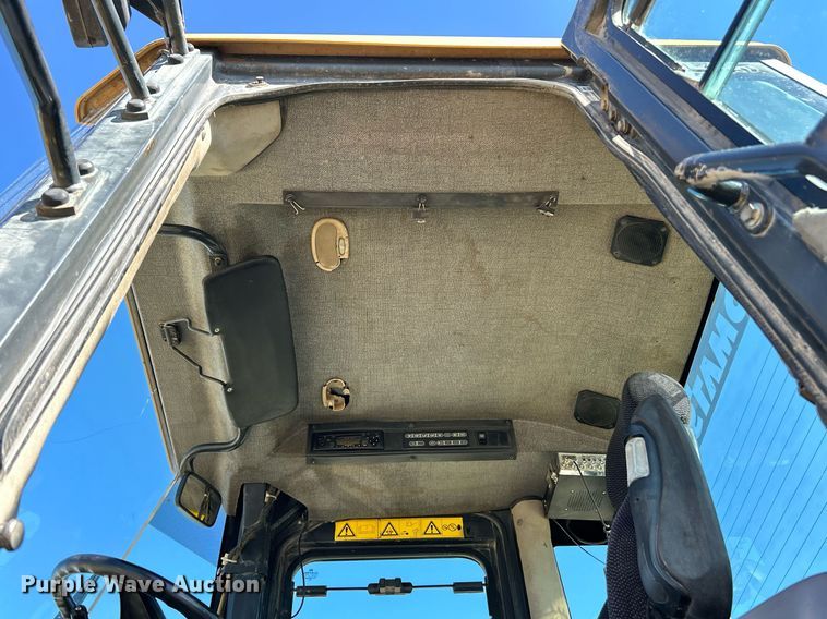 image for item EK3515 2003 Komatsu WA470-5H wheel loader