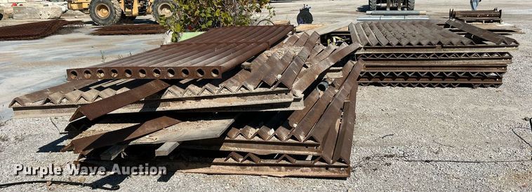 image for item EK3519 (9) trackout rumble grates