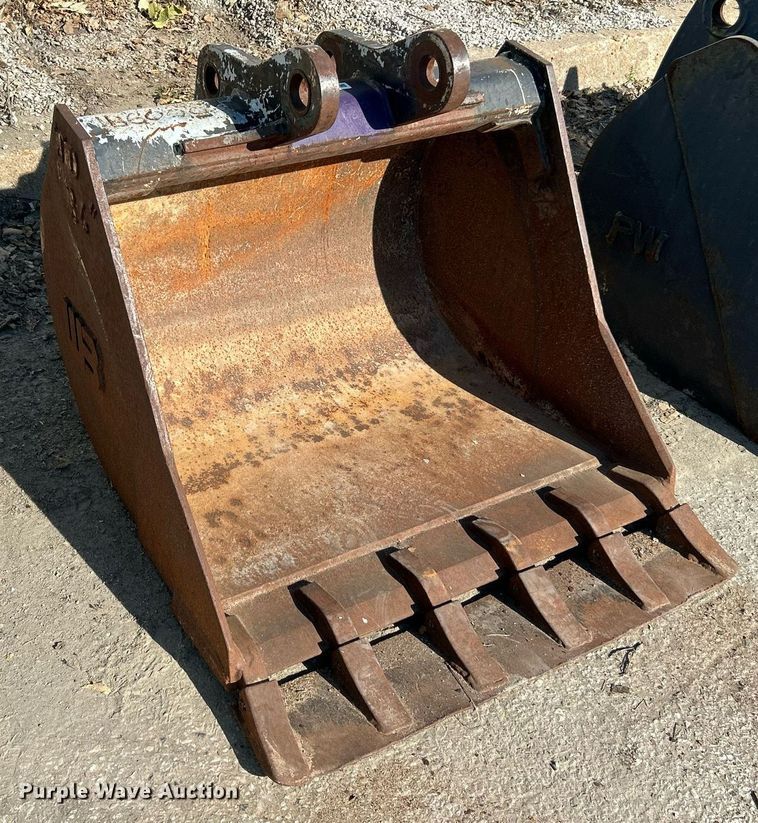 image for item EK3522 (3) excavator buckets