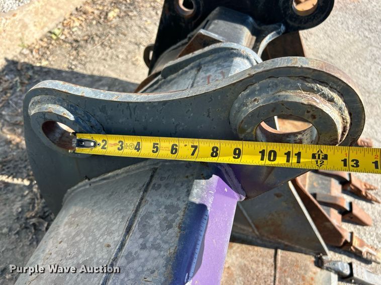 image for item EK3522 (3) excavator buckets