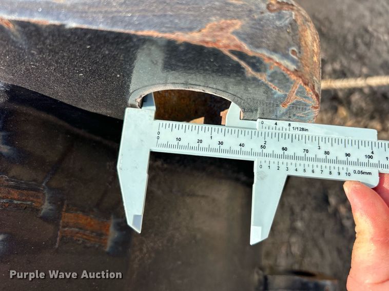 image for item EK3522 (3) excavator buckets