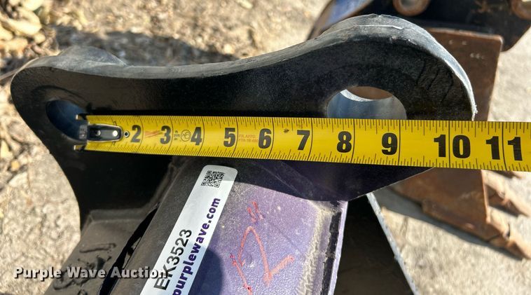 image for item EK3523 (2) excavator buckets