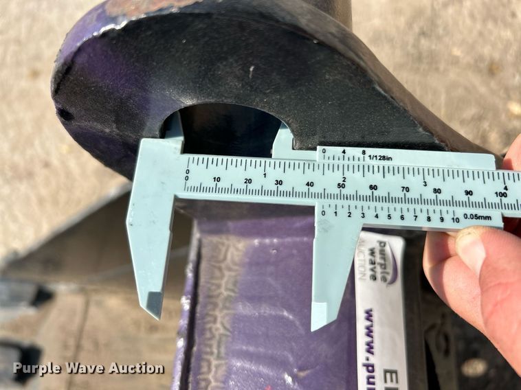 image for item EK3523 (2) excavator buckets