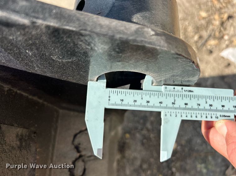 image for item EK3523 (2) excavator buckets