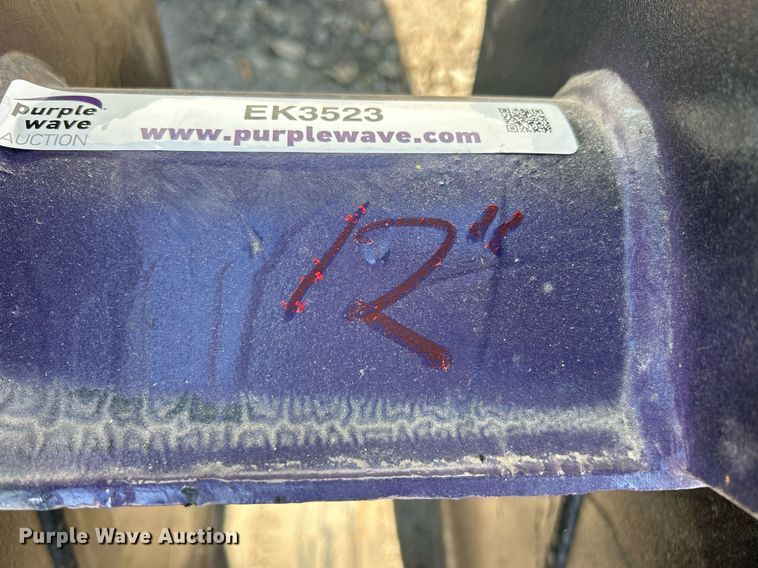 image for item EK3523 (2) excavator buckets