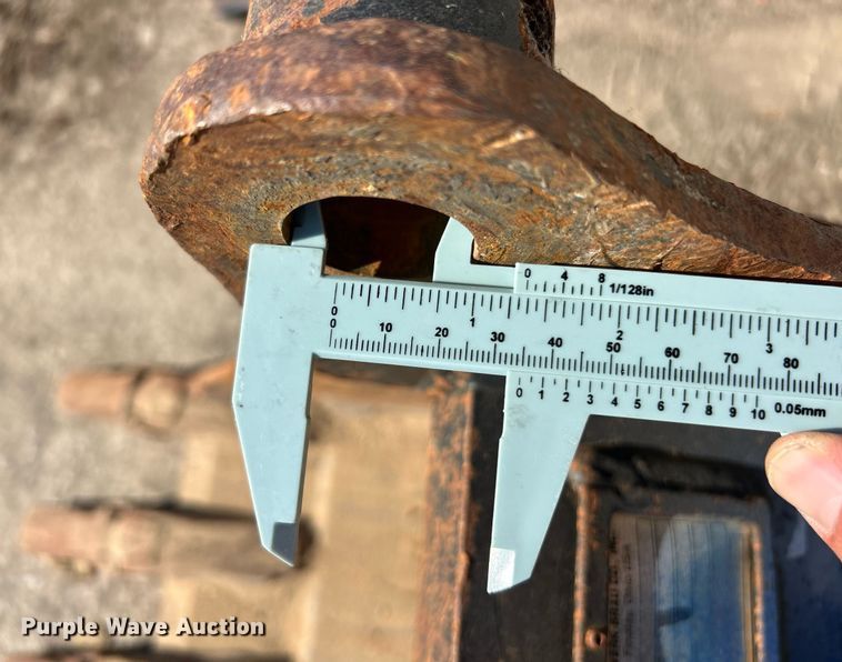 image for item EK3523 (2) excavator buckets