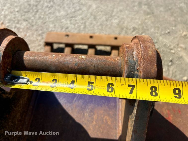 image for item EK3524 (2) excavator buckets