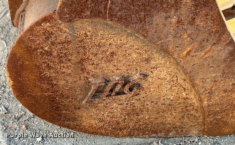 image for item EK3524 (2) excavator buckets