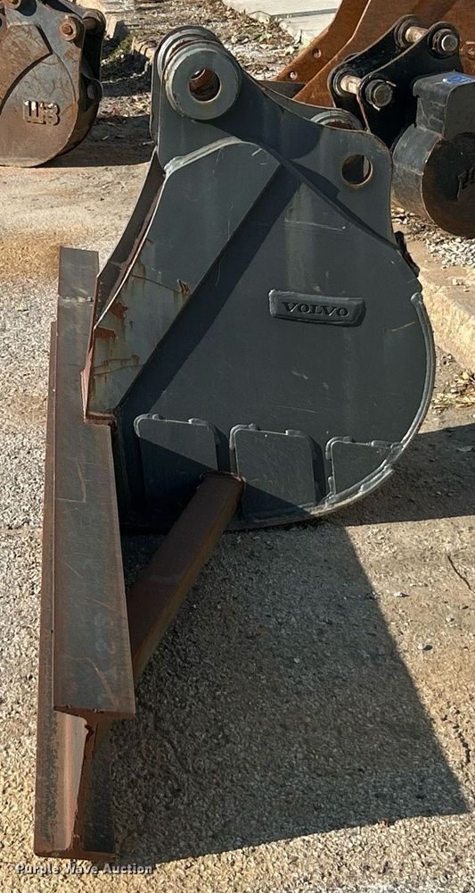 image for item EK3525 Volvo grading bucket
