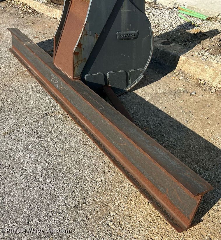 image for item EK3525 Volvo grading bucket