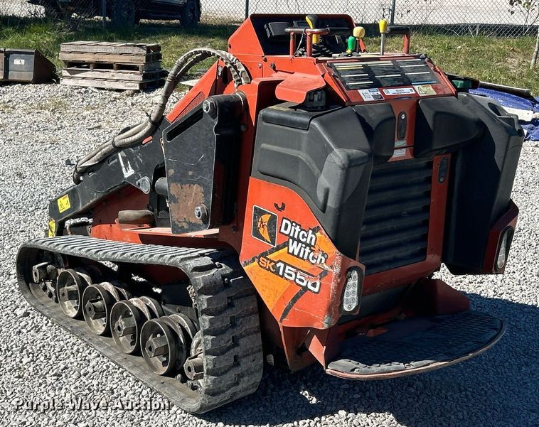 image for item EK3575 2018 Ditch Witch SK1550 compact utility loader