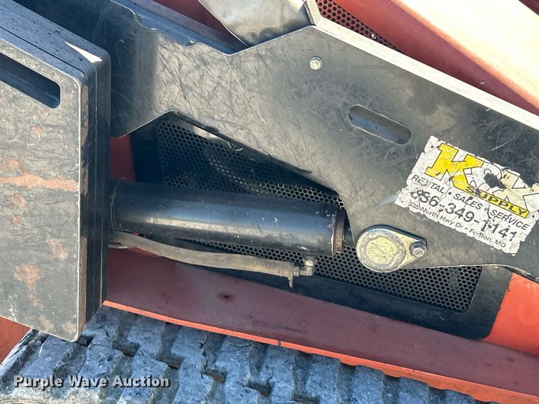 image for item EK3575 2018 Ditch Witch SK1550 compact utility loader