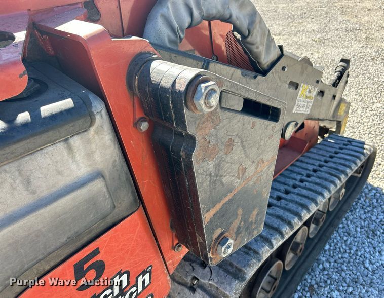 image for item EK3575 2018 Ditch Witch SK1550 compact utility loader