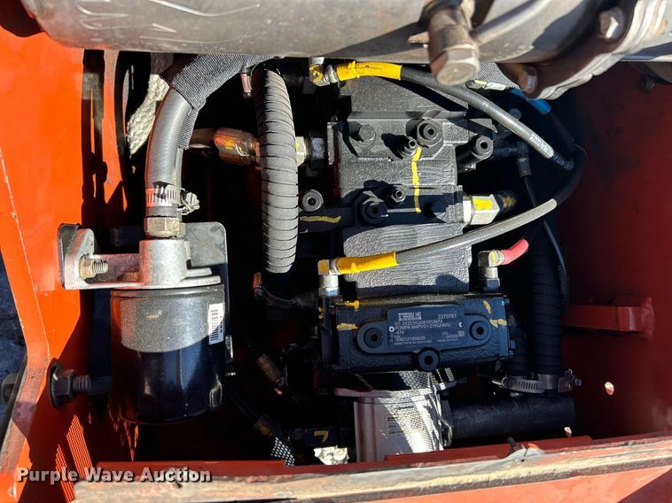 image for item EK3575 2018 Ditch Witch SK1550 compact utility loader