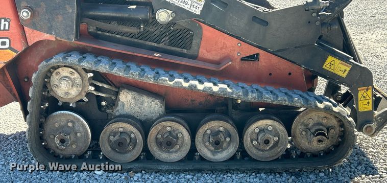 image for item EK3575 2018 Ditch Witch SK1550 compact utility loader