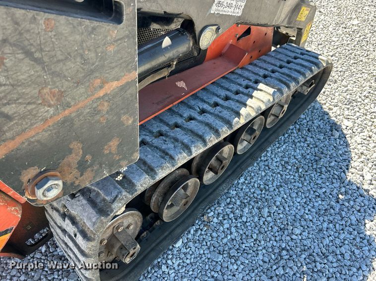 image for item EK3575 2018 Ditch Witch SK1550 compact utility loader