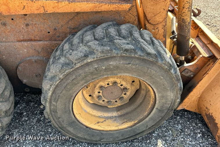 image for item EN0046 1994 Case  1840 skid steer loader