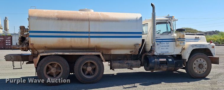 image for item EQ2283 1986 Mack R688ST water truck